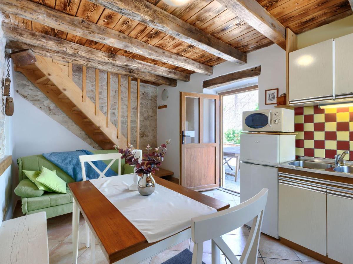 Holiday Home Pinia I - Kst126 By Interhome Kaštelir Kültér fotó